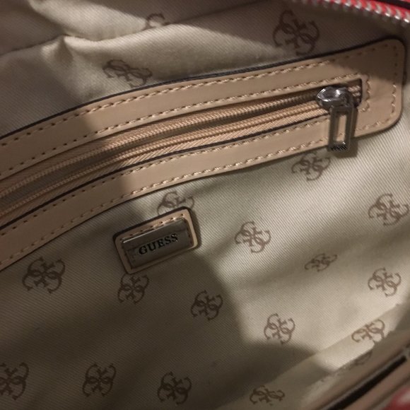 Guess Kamryn Red Stripe Crossbody New without tags - Picture 4 of 4